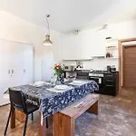 Holidays In Via Bono 57 Apartament *