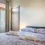Holidays In Via Bono 57 Apartament